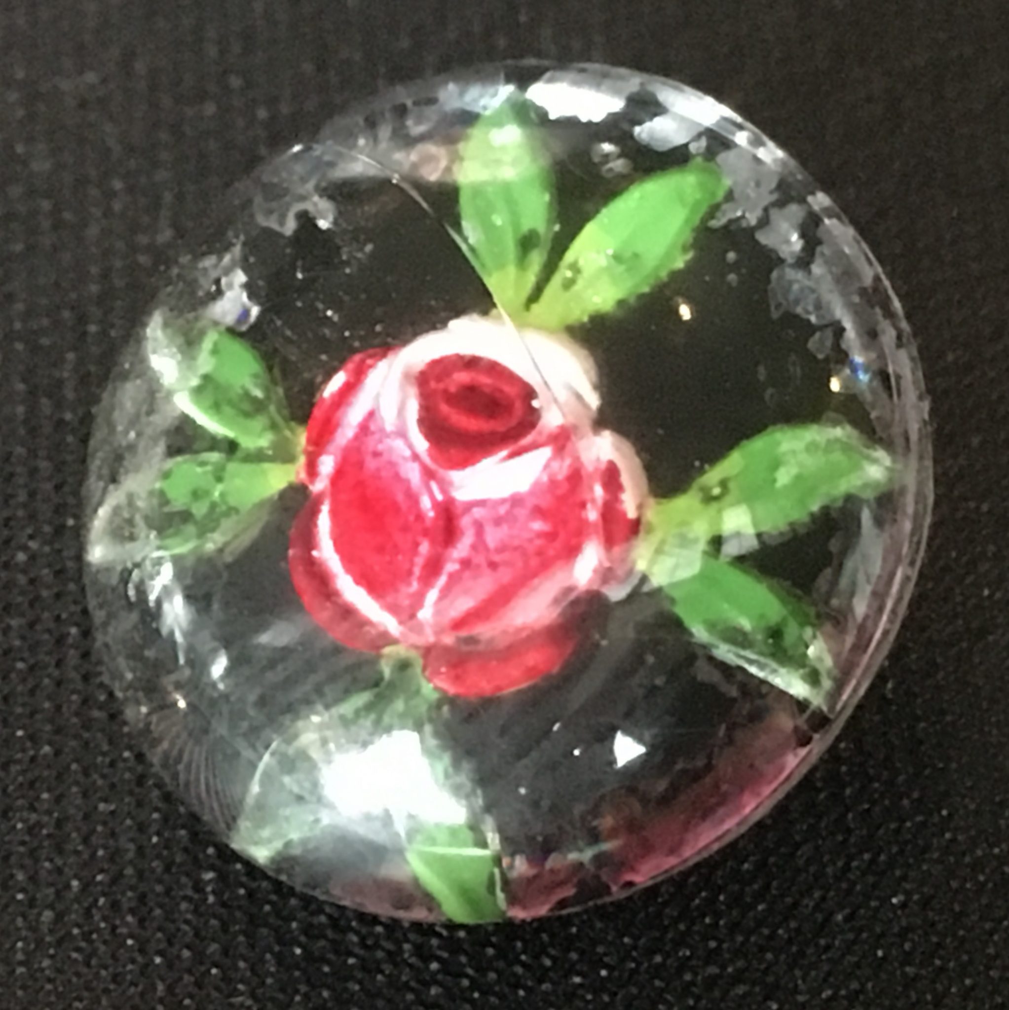 Rose, glass, 4-way box with grooves