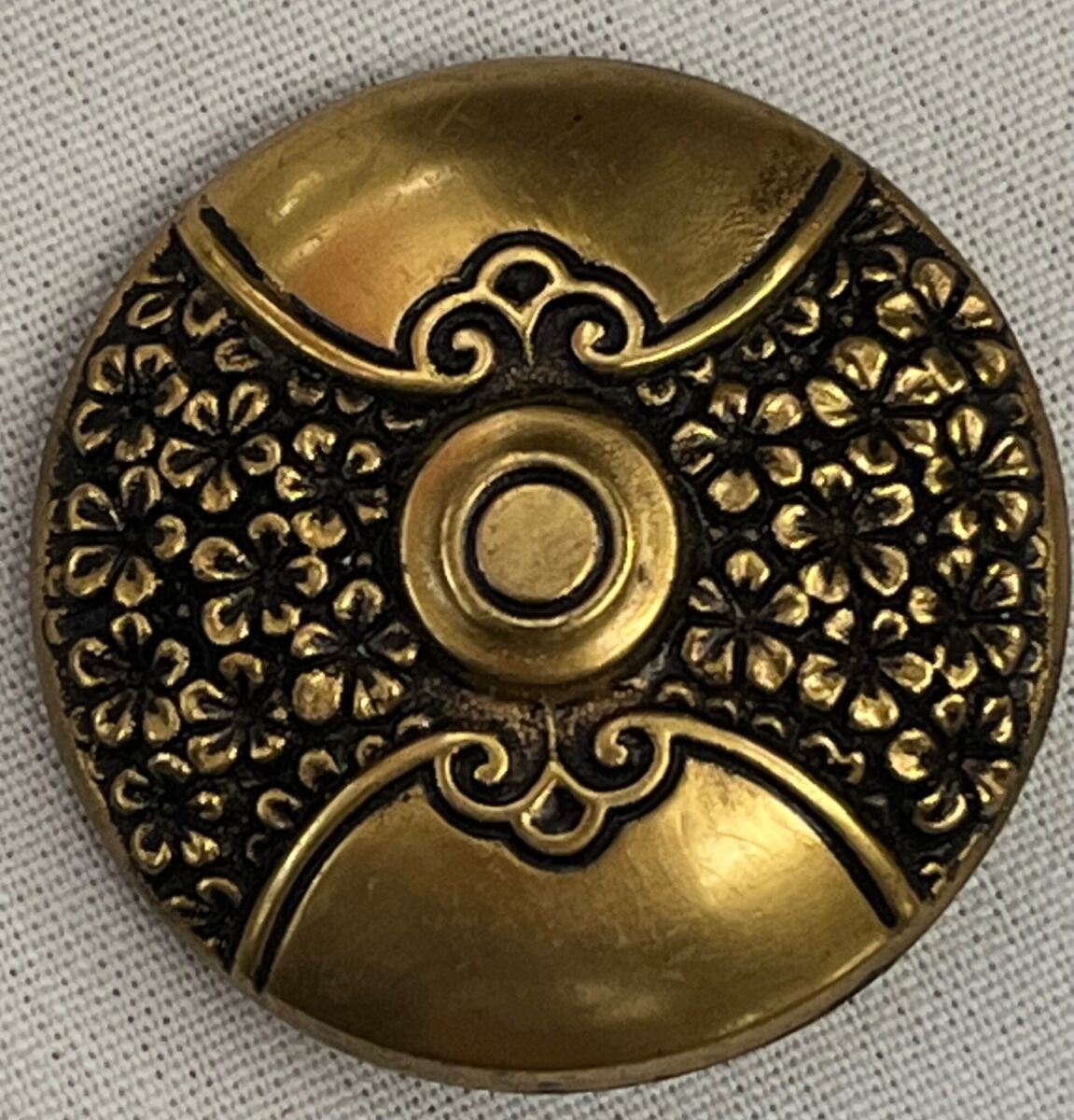 Electroplated black glass